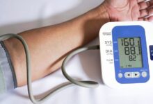 High Blood Pressure: 20 से 30 की उम्र में ही क्यों घेर रहा बीपी, किन दिक्कतों से हो रही यह बीमारी?