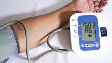 High Blood Pressure: 20 से 30 की उम्र में ही क्यों घेर रहा बीपी, किन दिक्कतों से हो रही यह बीमारी?