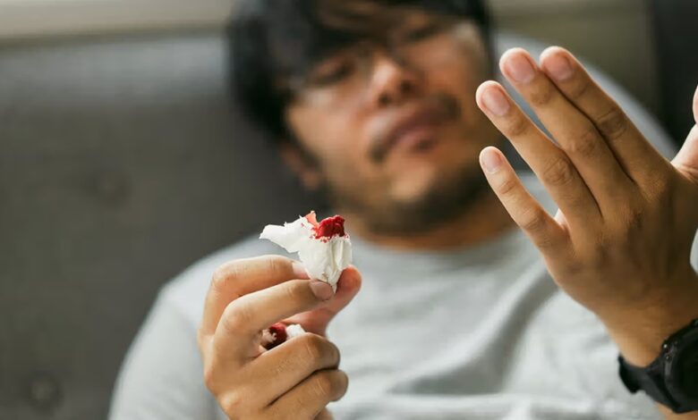 Vitamin K: मसूड़ों से खून आना और नीले निशान पड़ना है खतरे की घंटी, इस खास विटामिन की हो रही कमी