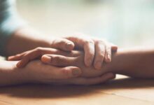 Health Tips: एंग्जायटी और पैनिक अटैक को तुरंत कैसे कंट्रोल करे, जानें बेस्ट एडवाइस