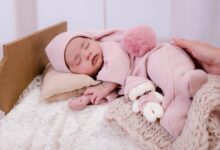 New Born Babies के लिए कितने घंटे की जरूरी है नींद, क्या कहते हैं एक्सपर्ट्स