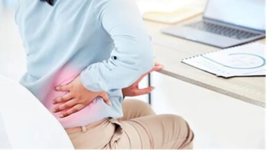 Back Pain से हैं परेशान? ये घरेलू उपाय जरूर करेंगे इस समस्या का समाधान