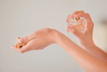 Perfume on Skin: डायरेक्ट स्किन पर लगाते हैं परफ्यूम? तो अभी हो जाएं अलर्ट