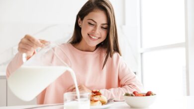 Cold Milk: हाई बीपी की हो समस्या या वजन कम है करना? ठंडे दूध का सेवन जरूर करना