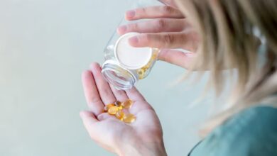 Vitamin E in Males: पुरुषों में विटामिन ई की कमी के क्या लक्षण हैं?