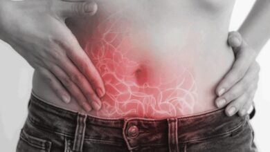 Colon Cancer Symptoms: युवा हैं और शरीर में दिख रहे ये 5 लक्षण तो हो जाएं अलर्ट!