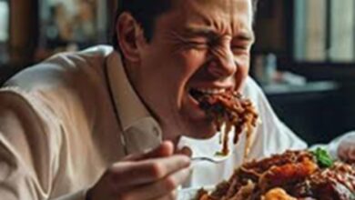 Overeating: रात में ज्यादा खा लिया है तो सुबह जरूर कर लें ये काम, पेट रहेगा हल्का