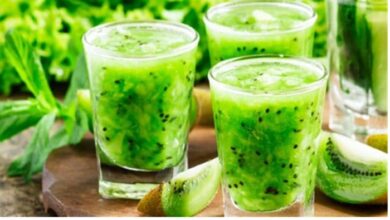 Kiwi Juice: औषधीय गुणों से भरपूर है कीवी का जूस, शरीर रहेगा एनर्जी से भरपूर