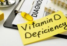 Vitamin D Deficiency: विटामिन डी की कमी से शरीर में दिखते हैं ये 8 संकेत, मत करें नजरअंदाज