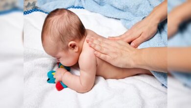 Massage for Kids: जानिए बच्चों की मालिश करने के फायदे और किस उम्र में शुरू करें?