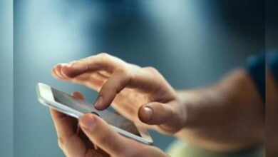 Health Tips: साइलेंट किलर है स्मार्टफोन, जानें ज्यादा इस्तेमाल से शरीर पर क्या पड़ सकता है असर?