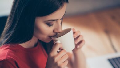 Summer Health Tips: क्या गर्मियों में भी पी सकते हैं ग्रीन-टी? तो जान लीजिए जवाब