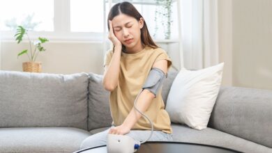 Summer Health: गर्मियों में ब्लड प्रेशर लो हो गया है तो क्या करें? जानें कैसे मिलेगा आराम