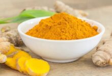 Turmeric: गुणों की खान है कच्ची हल्दी, इसके सेवन से कम हो जाएगा कई बड़ी बीमारियों का खतरा
