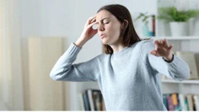 Iron Deficiency: शरीर में खून की है कमी? इन चीजों से तुरंत बना लें दूरी