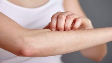 Skin Itching: होती रहती है तेज खुजली, जानें किस विटामिन की कमी से होता है ये