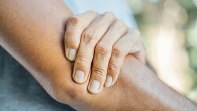 Symptoms of Vitamin D Deficiency: शरीर में दिखें ये संकेत तो हो सकती है विटामिन D की कमी