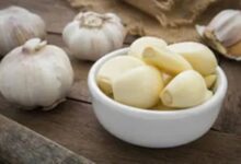 Garlic Eating Benefits: सुबह खाली पेट एक कली लहसुन खाने से क्या होता है?