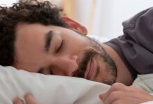 Sleeping Tips: देर रात तक नहीं आती नींद? आजमाएं ये घरेलू नुस्खे