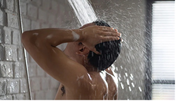 Bathing Rules: नहाने का सही तरीका क्या है? जानिए क्या कहता है आयुर्वेद