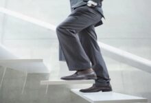 Reasons to Take the Stairs: सीढ़ियां चढ़ना कितना फायदेमंद? जानें इसके फायदे