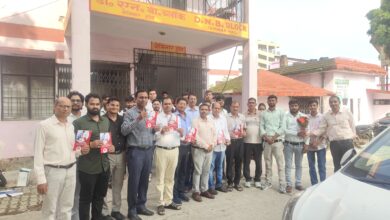 Barabanki News: यूथ फार्मेसिस्ट फेडरेशन के अध्यक्ष के जन्मदिन पर 16 यूनिट रक्तदान