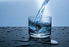 Overhydration: कहीं आप भी तो नहीं पी रहे जरूरत से ज्यादा पानी? जानिए इसके नुकसान