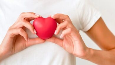 World Heart Day 2026: दिल की बीमारी से बचना है तो आज से बदलें ये पांच आदतें