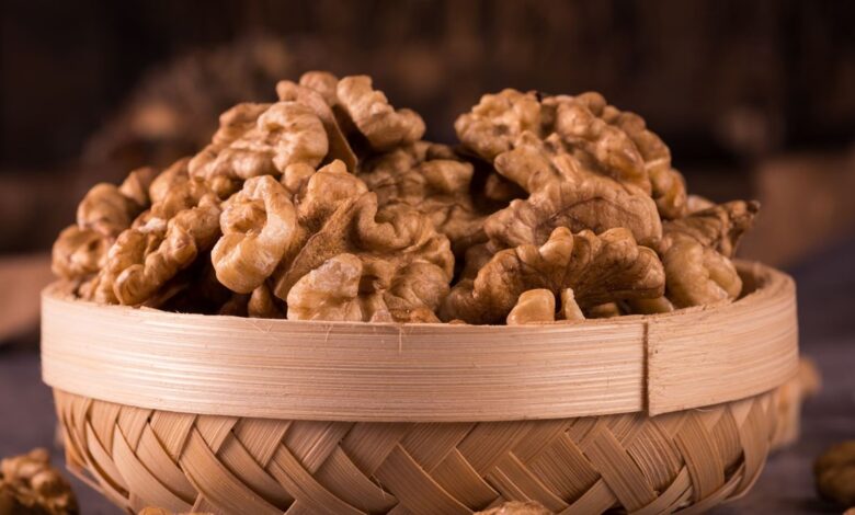 Immunity Booster Foods: प्रदूषण के बीच मजबूत रखें इम्यूनिटी, डाइट में शामिल करें ये चीजें
