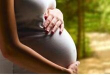 Pregnancy Tips in Hindi: प्रेग्नेंसी के बाद क्यों बढ़ जाता है वजन? जानिए क्या कहते हैं डॉक्टर